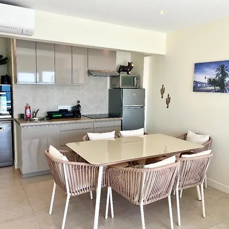 Sea Front View Roof Flat Apartmán